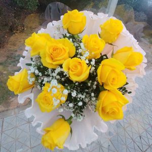 Ramo de 12 rosas amarillas