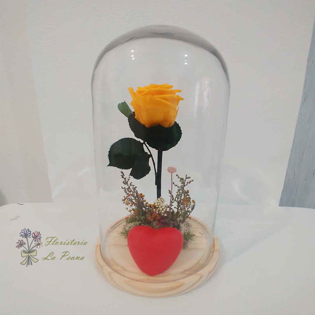 Cúpula de Cristal con Rosa Amarilla Preservada y Corazón Luz Led