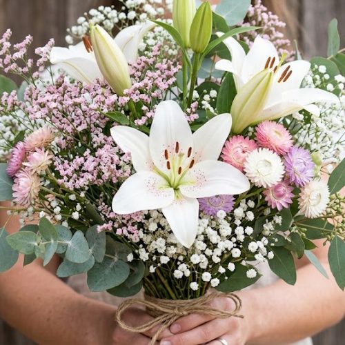 Ramo de liliums blancos naturales